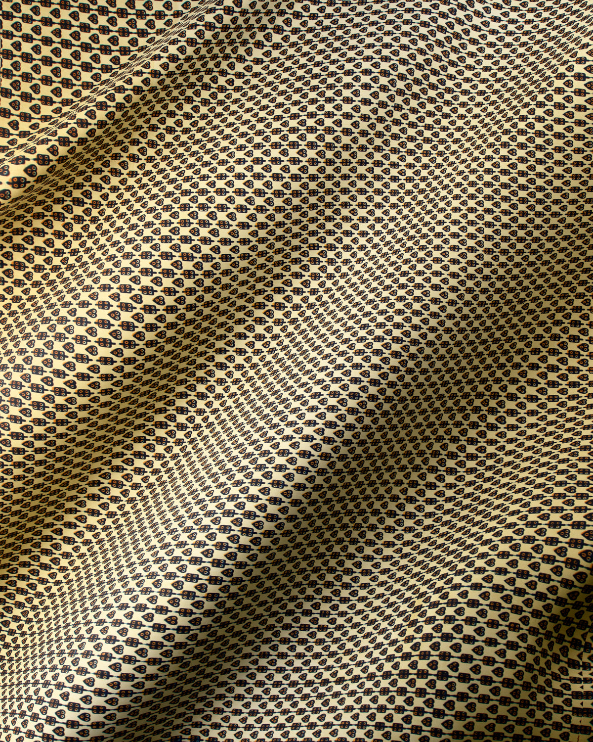 Wax Hollandais | VL48350.033 | Cowrie, Heart and dice, White corn