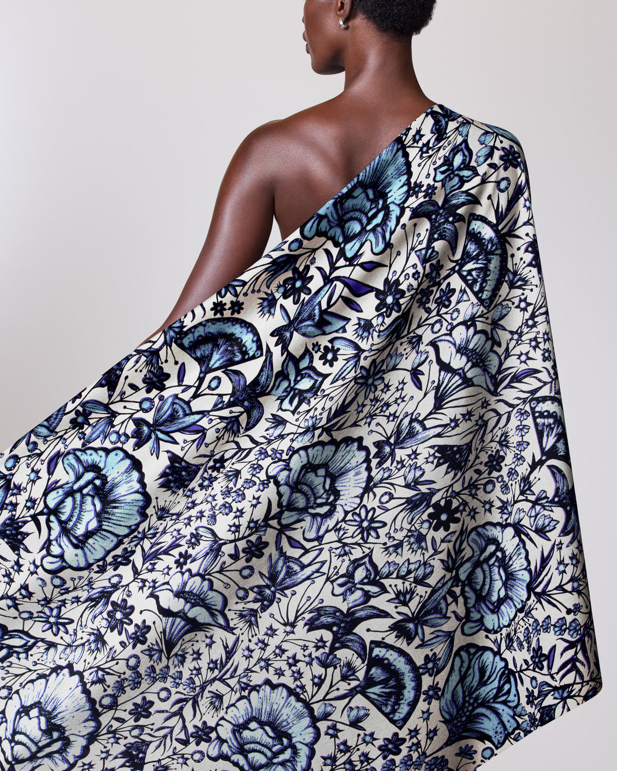 Wax Hollandais | VLW9422.019 | Pastel Blue Embellished